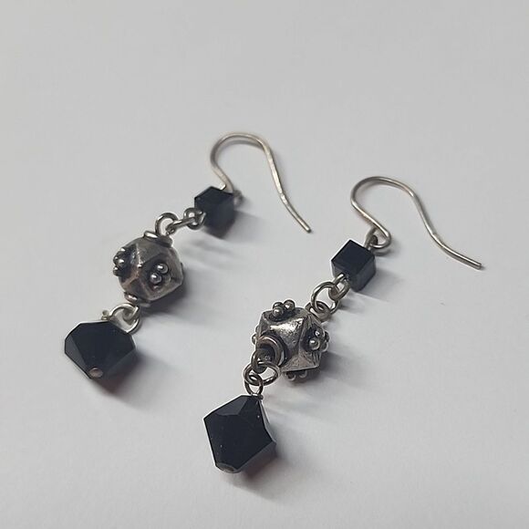 Elegant Black and silver Dangle Earrings with Sterling Silver 925 Hooks - Picture 2 of 3